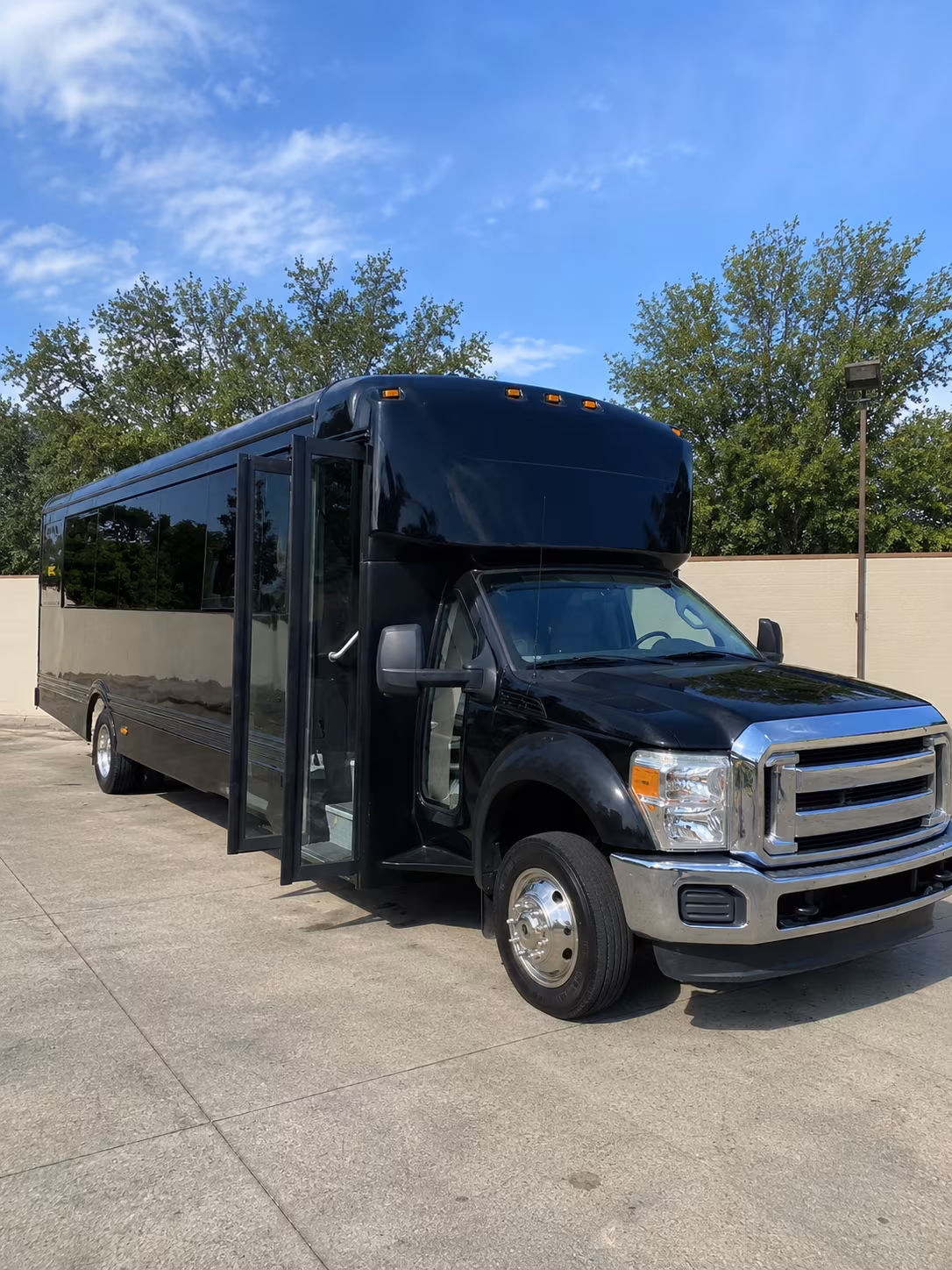 binghamton 20 passenger party bus