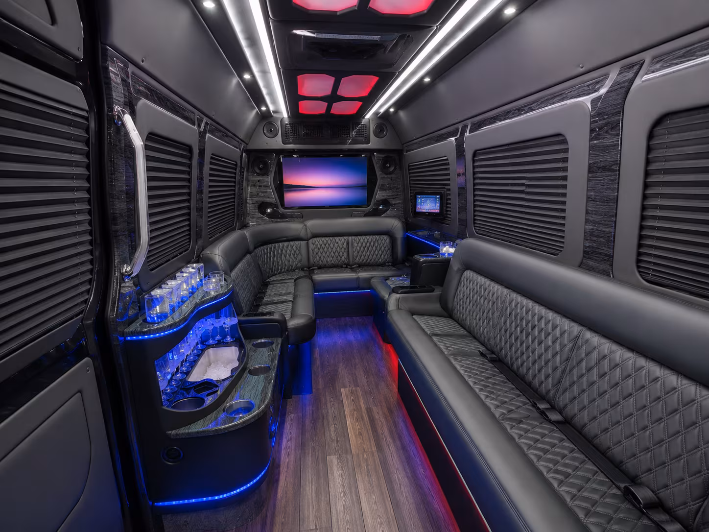 binghamton 40 passenger party bus
