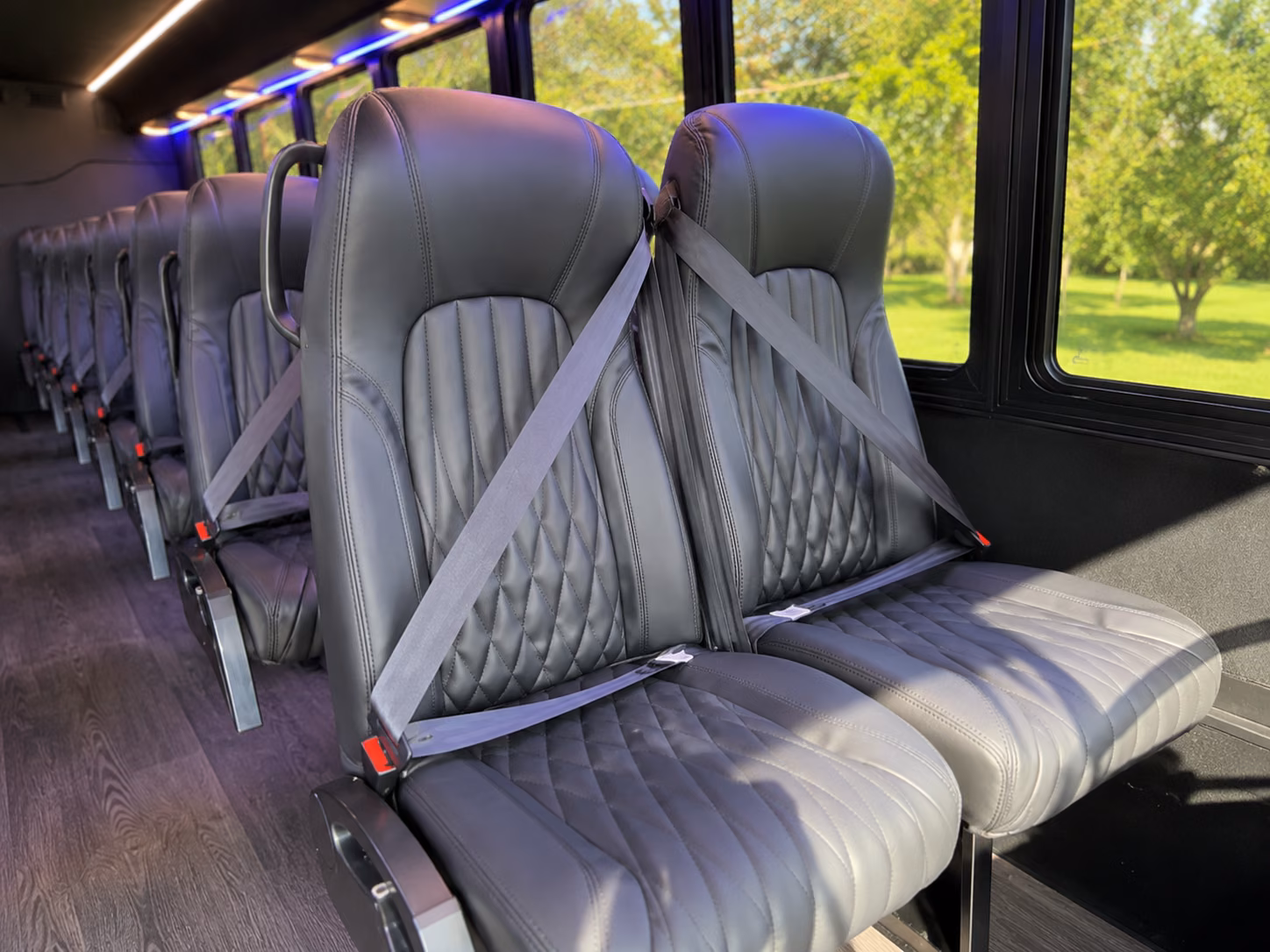 rochester corporate shuttle bus rentals in rochester