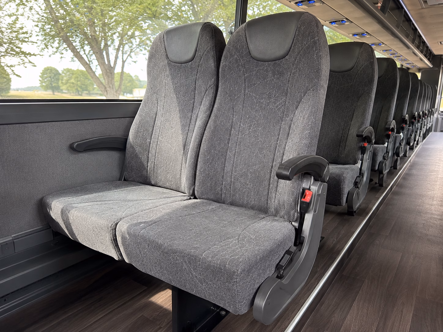 rochester school bus rentals for field trips and class outings