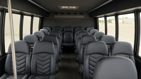 ithaca 28 passenger minibus